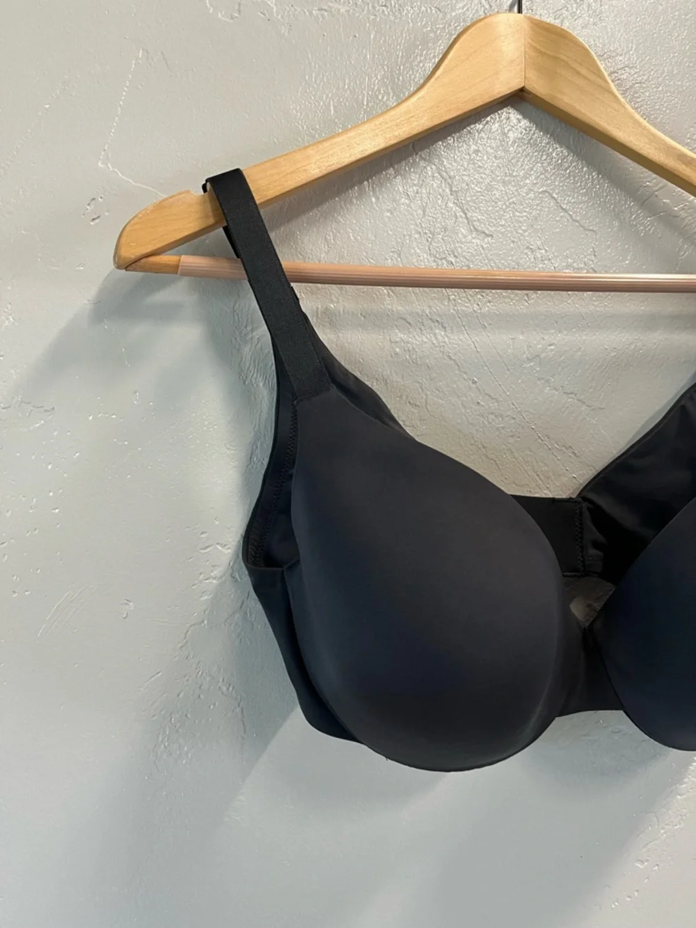 SKIMS Smoothing Intimates Full Coverage Lightly Lined Bra NWT Onyx Color - Picture 2 of 13